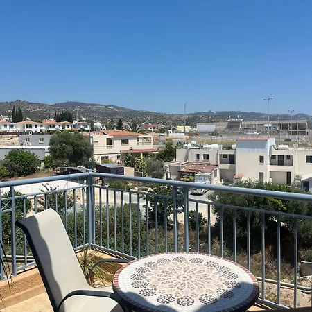 Hills Apartment *